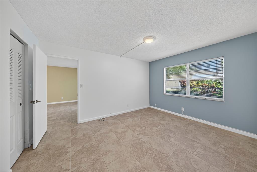 1541 South Ocean Boulevard, Unit 111 Lauderdale-by-the-Sea, FL 33062 - Photo 15 of 35 Lots of natural light