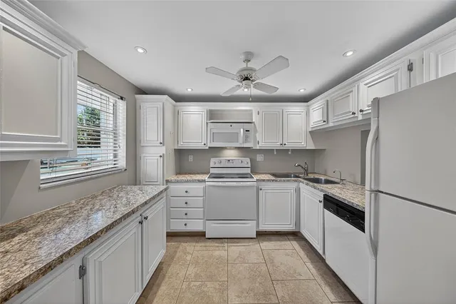 $299,000 | 1541 South Ocean Boulevard, Unit 111, Lauderdale-by-the-Sea, FL 33062