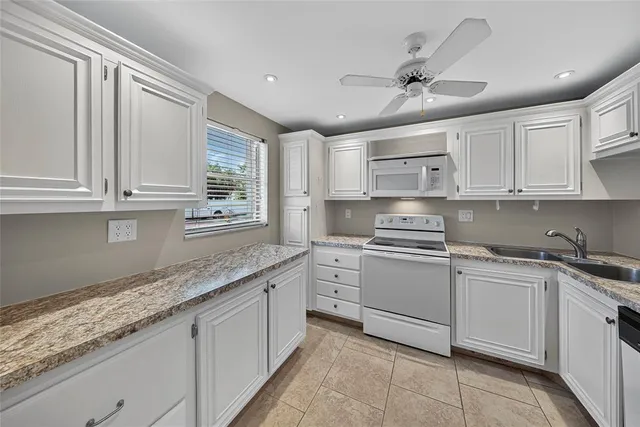 $299,000 | 1541 South Ocean Boulevard, Unit 111, Lauderdale-by-the-Sea, FL 33062