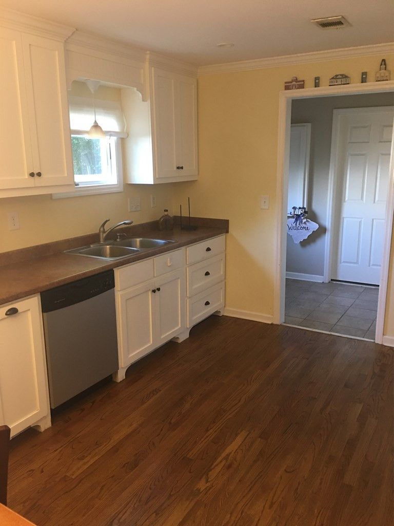1526 Colleton Avenue Southeast Aiken, SC 29801 - Photo 4 of 11