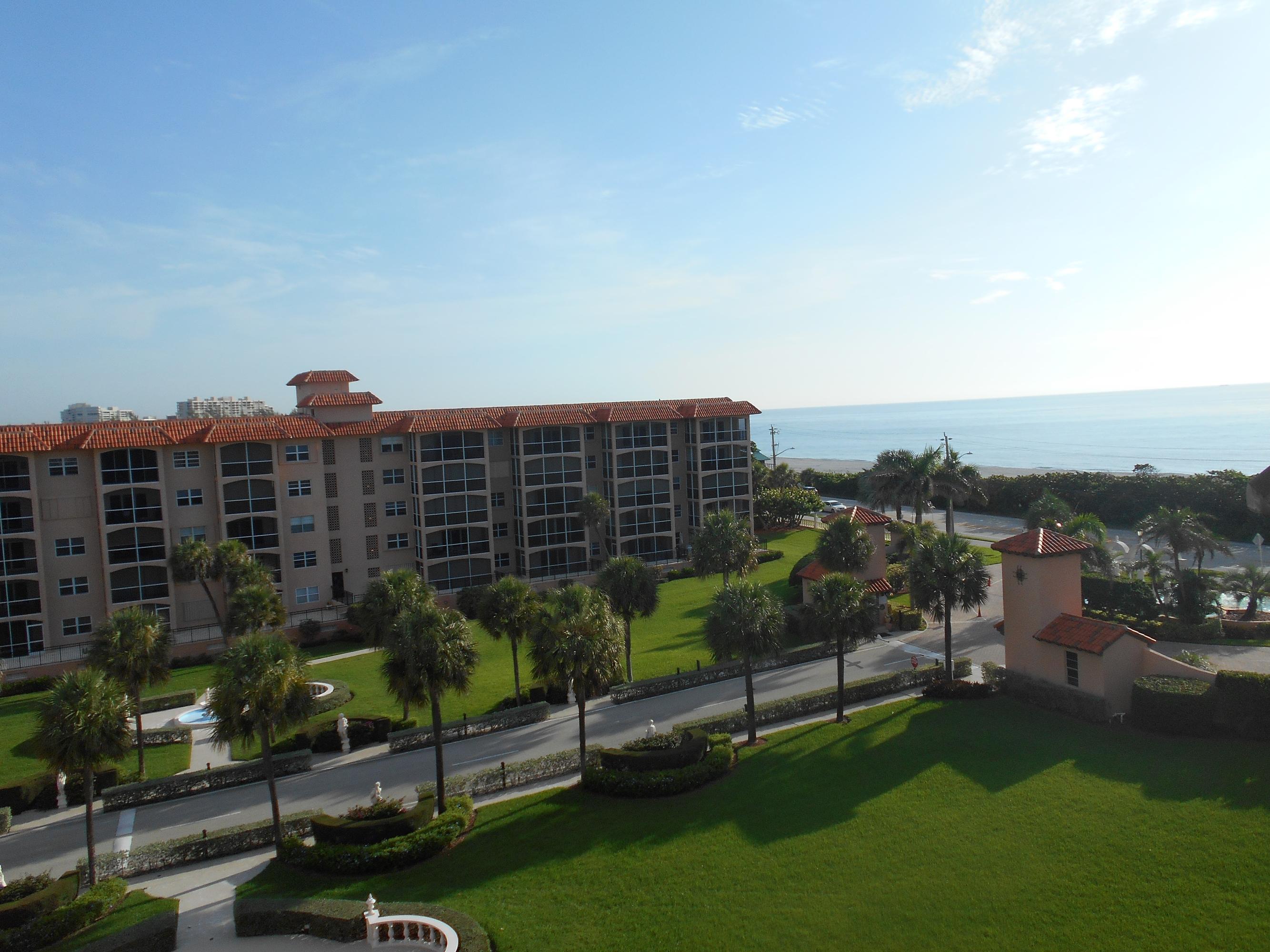 2871 North Ocean Boulevard, Unit D220 Boca Raton, FL 33431 - Photo 104 of 133 view_overlooking_the_east_lawn_5