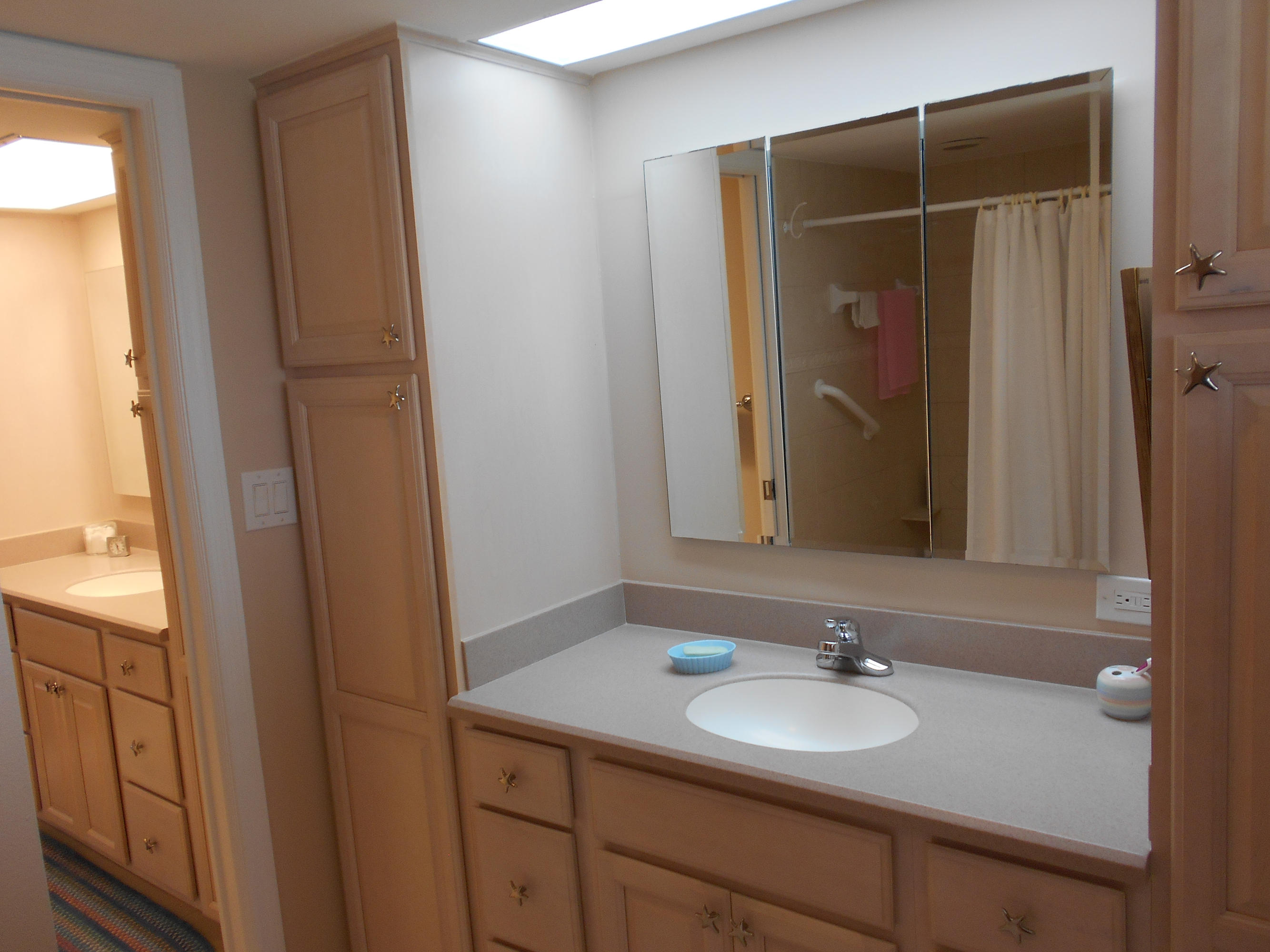 2871 North Ocean Boulevard, Unit D220 Boca Raton, FL 33431 - Photo 54 of 133 Master Bath 9