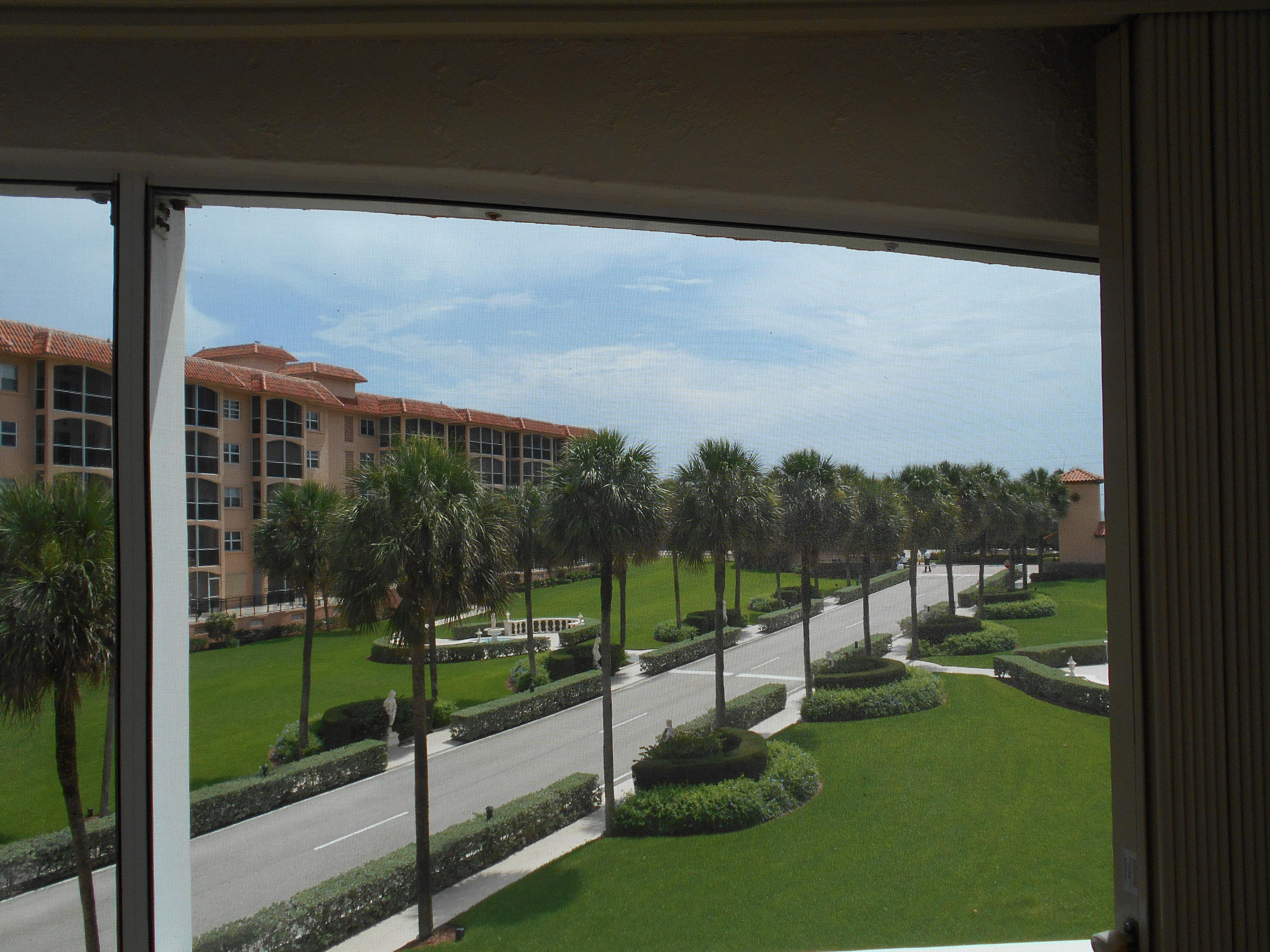 2871 North Ocean Boulevard, Unit D220 Boca Raton, FL 33431 - Photo 72 of 133 Balcony_Porch_Patio_7