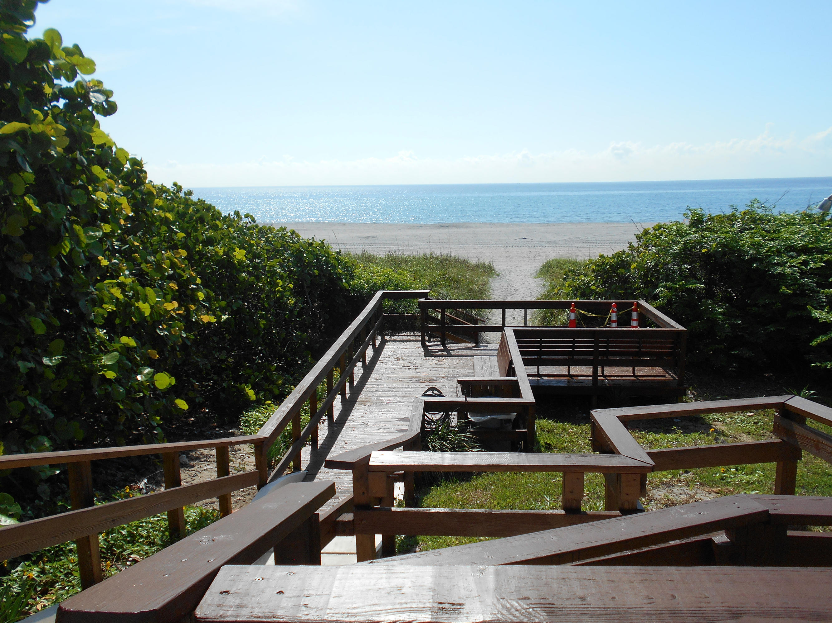 2871 North Ocean Boulevard, Unit D220 Boca Raton, FL 33431 - Photo 81 of 133 The_Beach_Pavillion_Has_An_Outdoor_Showe