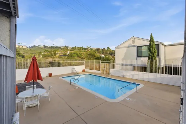 $3,500 | 2388 Altisma Way, Unit 10 OR K, Carlsbad, CA 92009