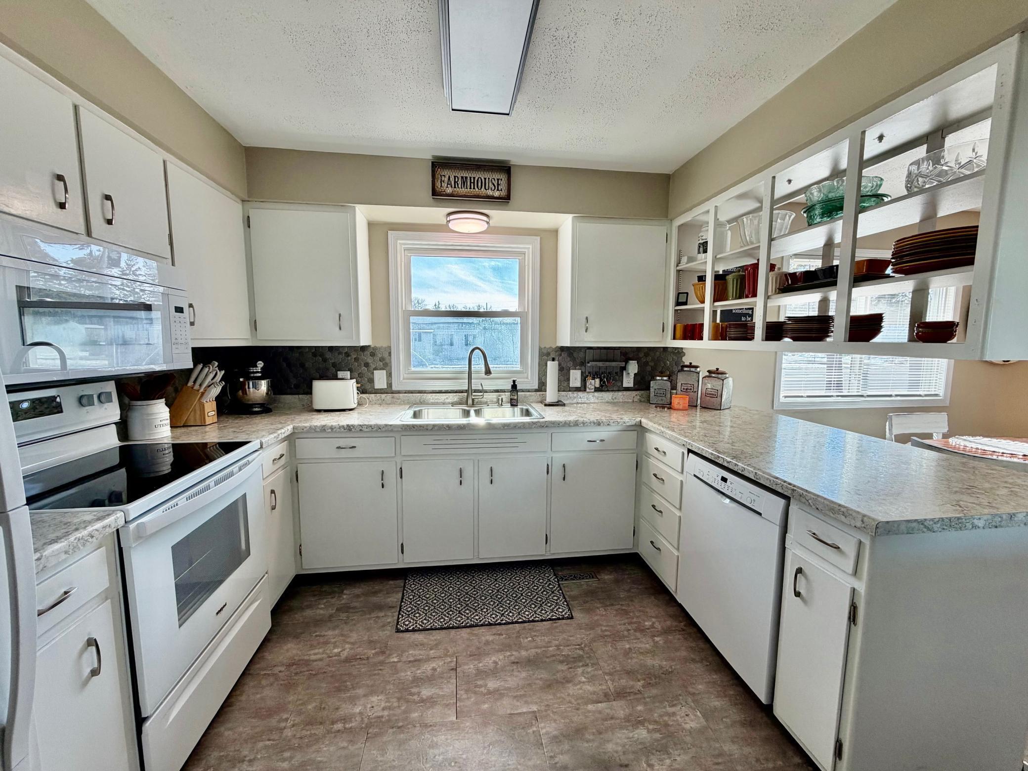 1015 3rd Street Northeast Roseau, MN 56751 - Photo 9 of 14