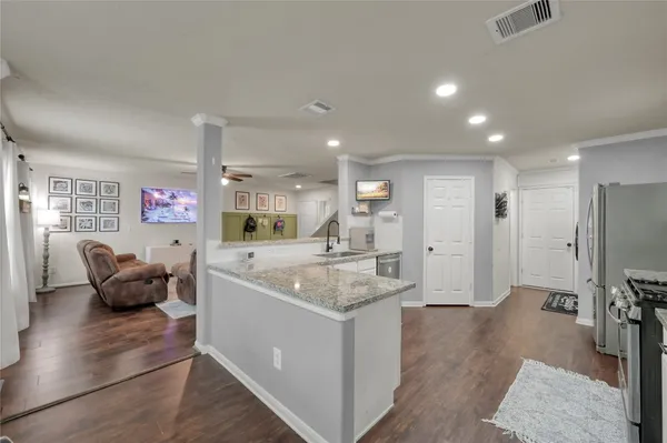 $275,000 | 21610 Falvel Misty Drive, Spring, TX 77388