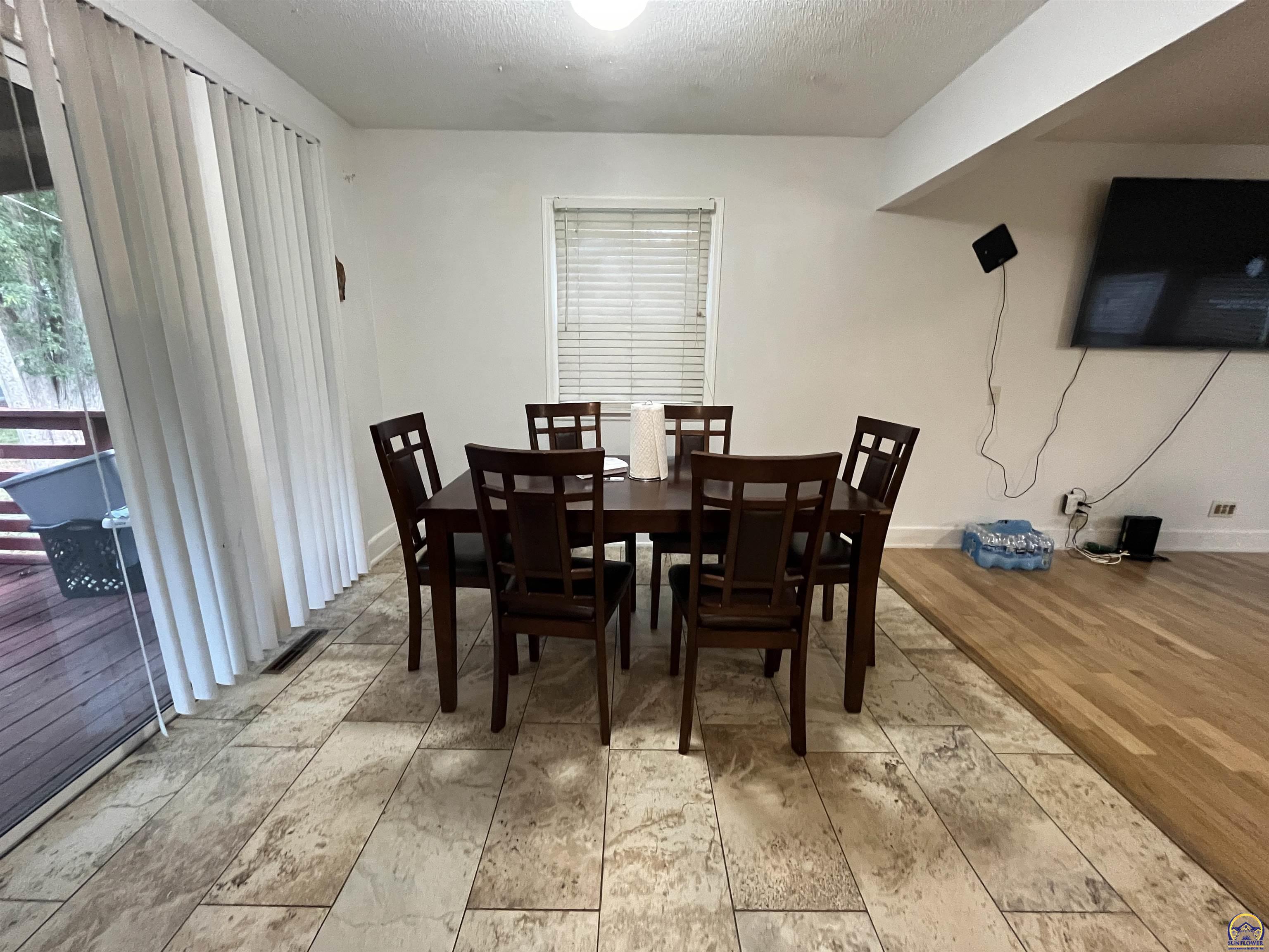 7219 Reeder Street Shawnee, KS 66203 - Photo 11 of 19