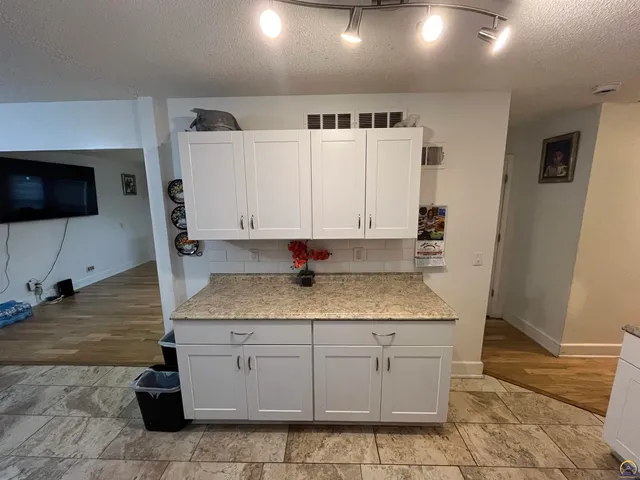 $329,000 | 7219 Reeder Street, Shawnee, KS 66203