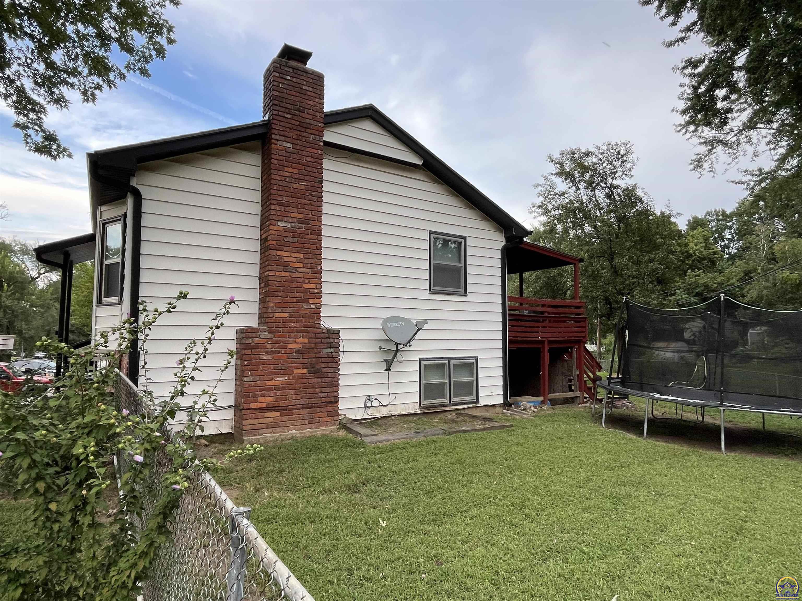 7219 Reeder Street Shawnee, KS 66203 - Photo 2 of 19