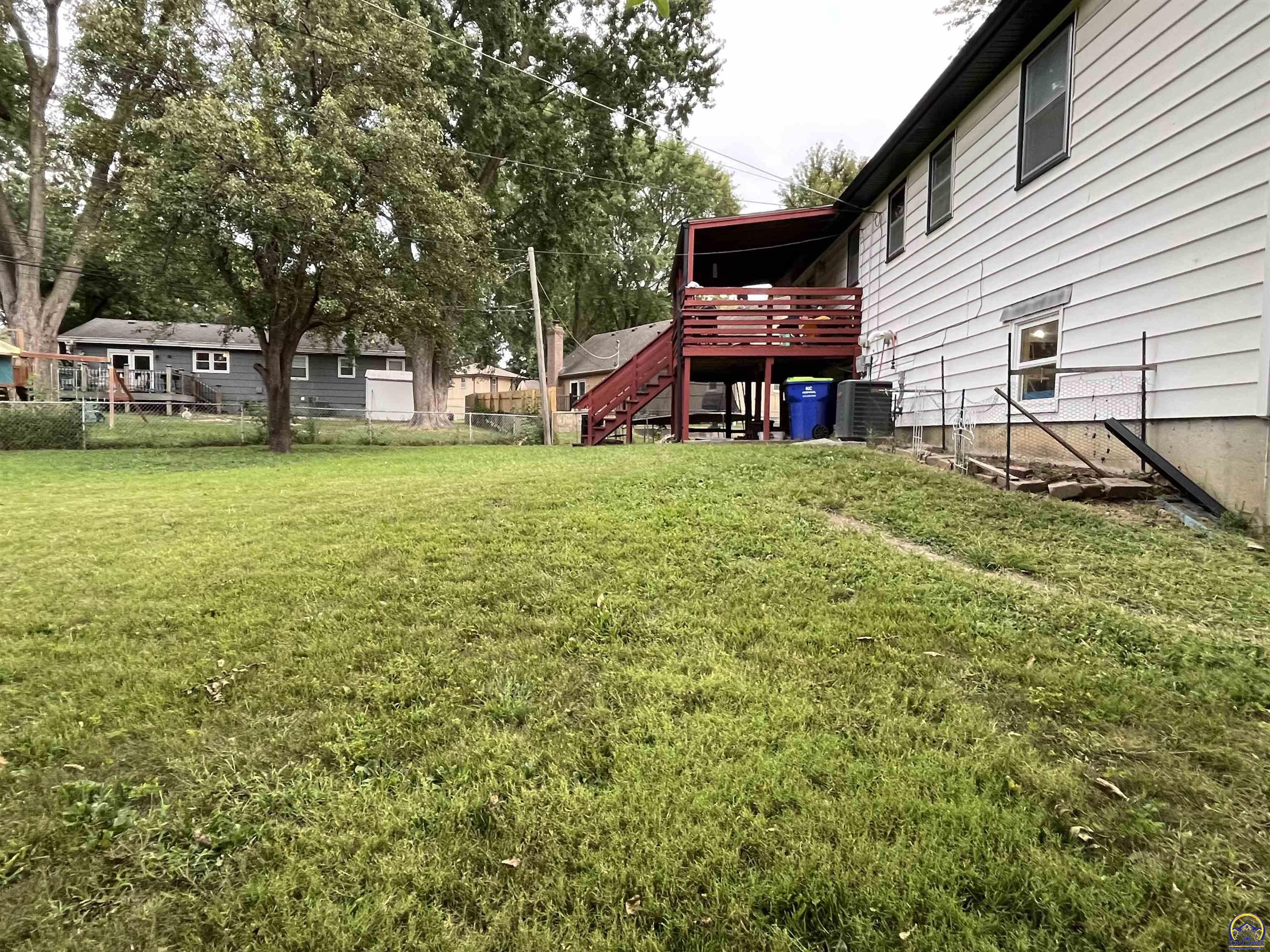 7219 Reeder Street Shawnee, KS 66203 - Photo 4 of 19