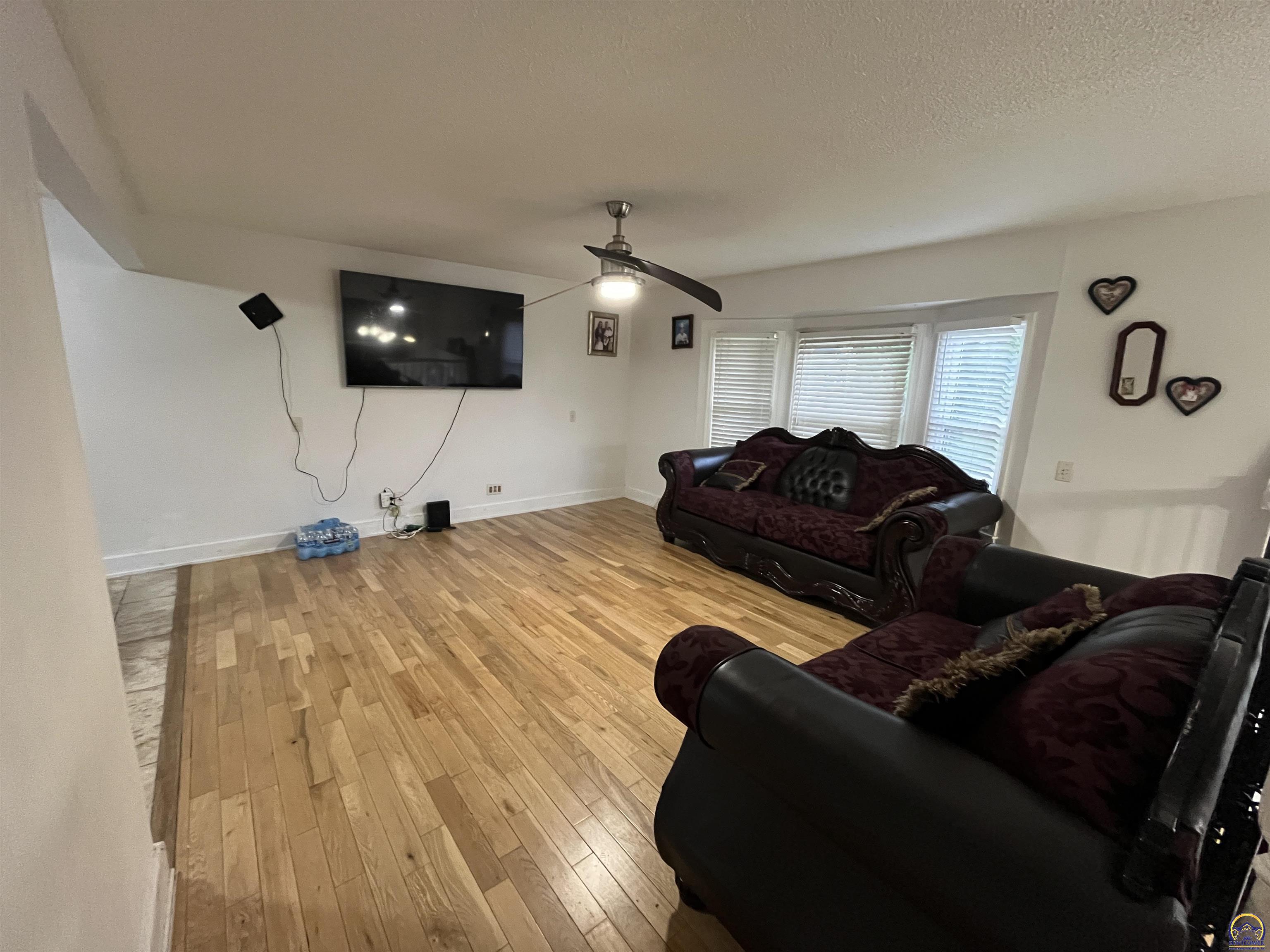 7219 Reeder Street Shawnee, KS 66203 - Photo 8 of 19