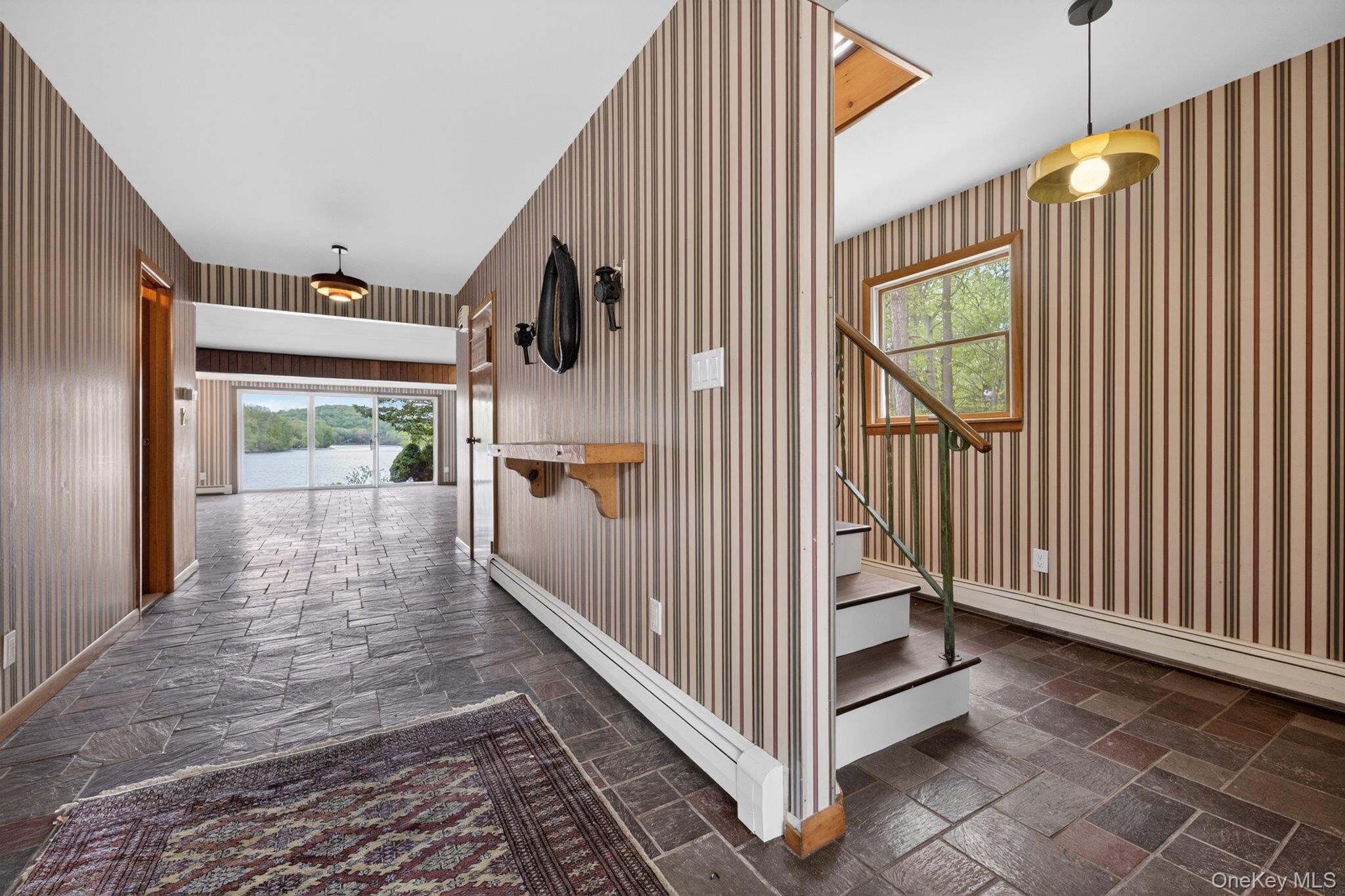 378 Lake Shore Road Putnam Valley, NY 10579 - Photo 5 of 38