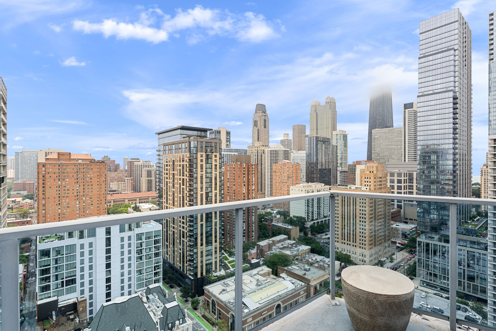 110 West Superior Street, Unit 2503 Chicago, IL 60654 - Photo 27 of 34 a view of a balcony with city view