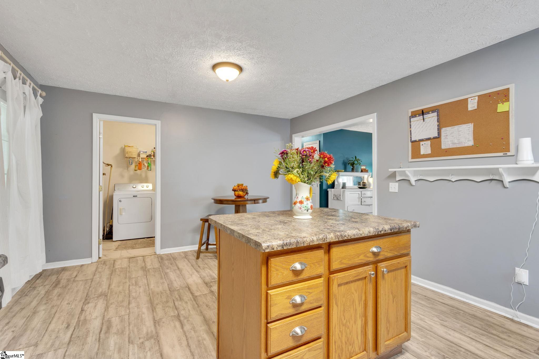 210 Old Timber Road Woodruff, SC 29388 - Photo 8 of 20 Gallery Image 8