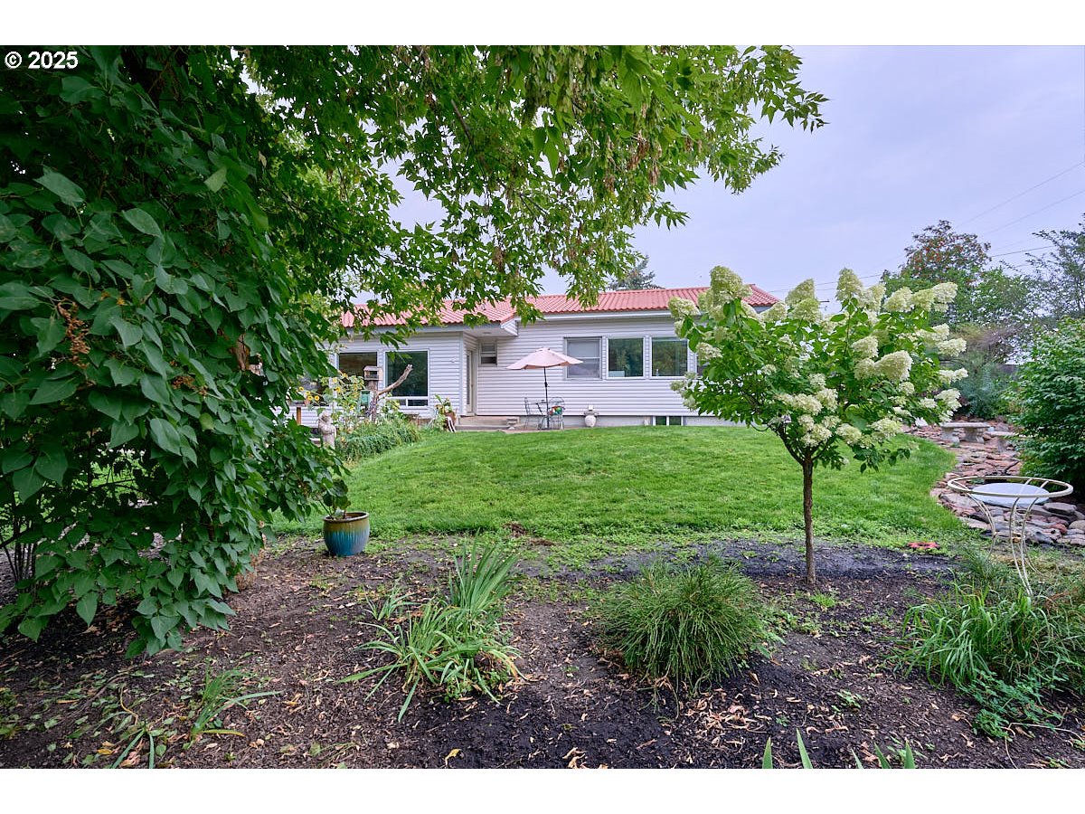 100 10th Street Joseph, OR 97846 - Photo 11 of 40