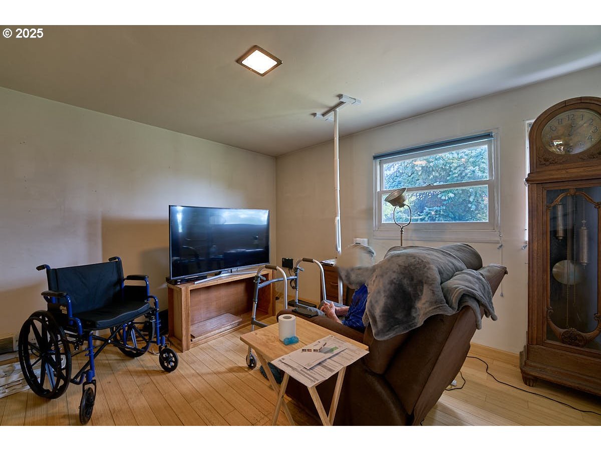 100 10th Street Joseph, OR 97846 - Photo 27 of 40 Bedroom