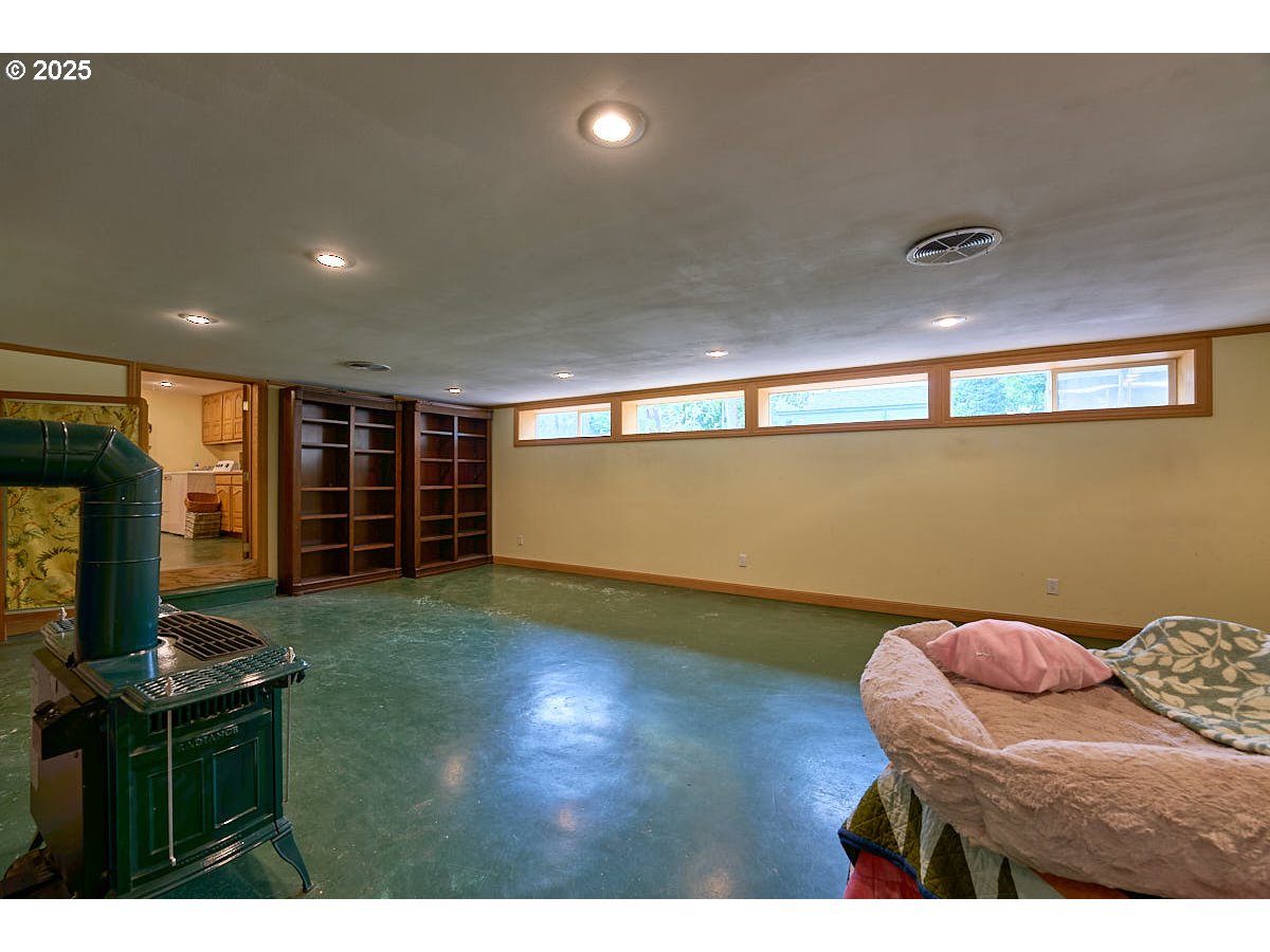 100 10th Street Joseph, OR 97846 - Photo 29 of 40 Bedroom