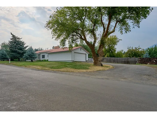 $595,000 | 100 10th Street, Joseph, OR 97846