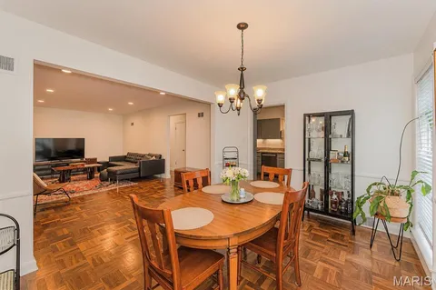 $600,000 | 712 Francis Place, Clayton, MO 63105