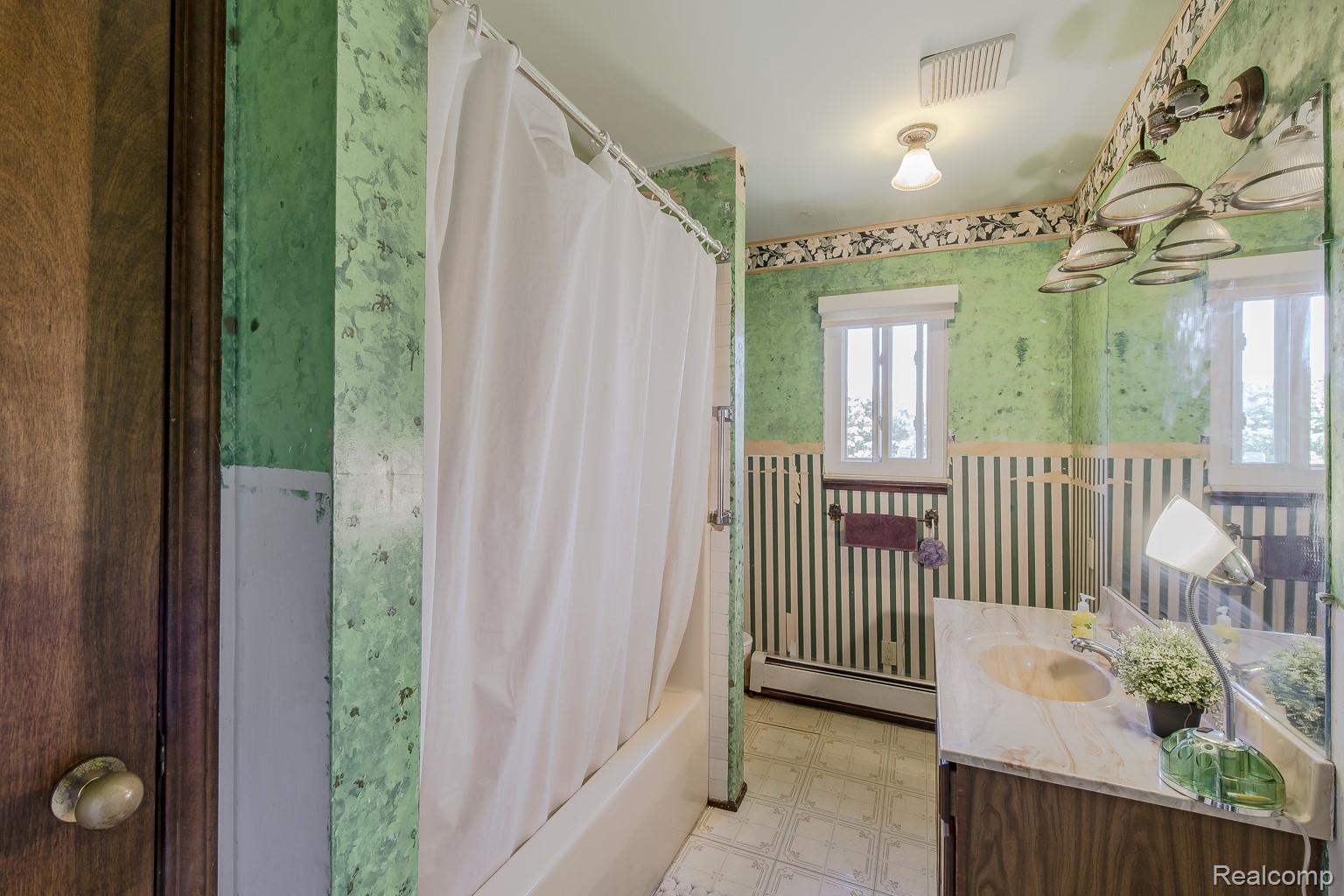 9635 South Ortonville Road Clarkston, MI 48348 - Photo 12 of 28