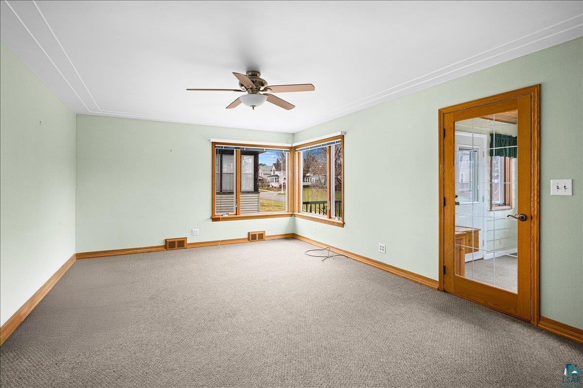 718 6th Avenue Two Harbors, MN 55616 - Photo 6 of 39