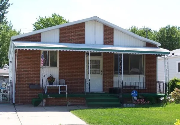 $259,000 | 32000 St Margaret Street, St. Clair Shores, MI 48082