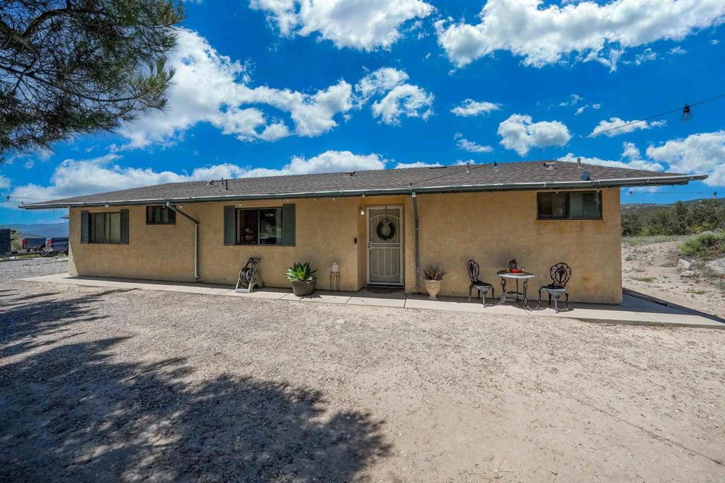 27820 Golden Eagle Road Ramona, CA 92065 - Photo 3 of 32