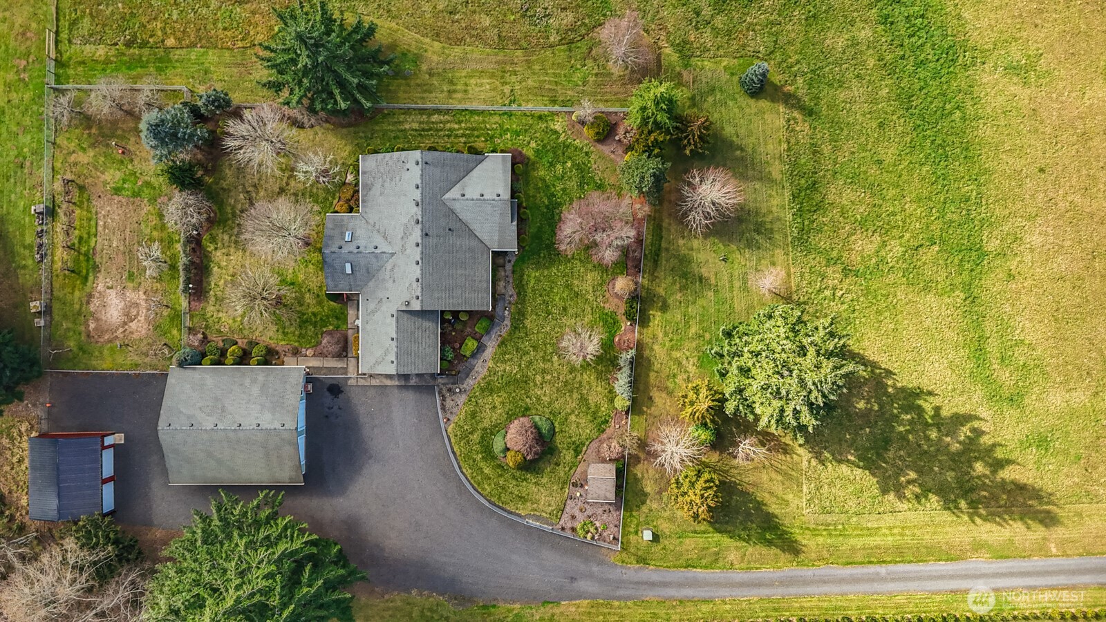 413 Haywire Road Winlock, WA 98596 - Photo 39 of 40 front view of a house with a yard