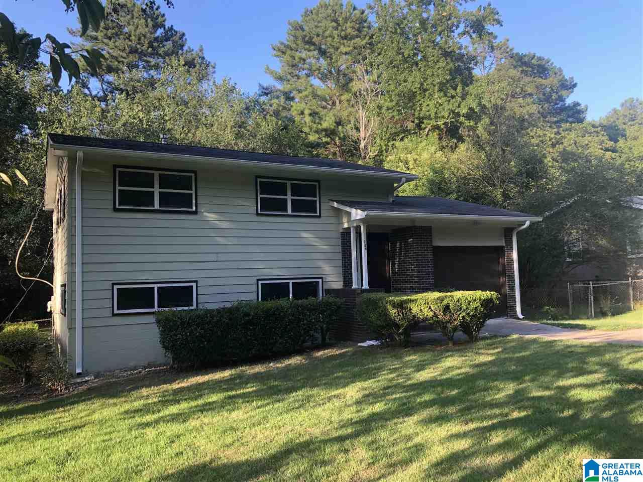956 Edwards Lake Road Birmingham, AL 35235 - Photo 2 of 5