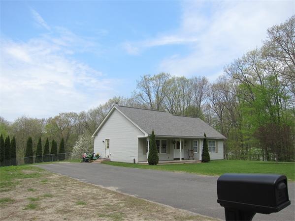 450 Dickinson Hill Road Russell, MA 01071 - Photo 4 of 23 Gallery Image 4
