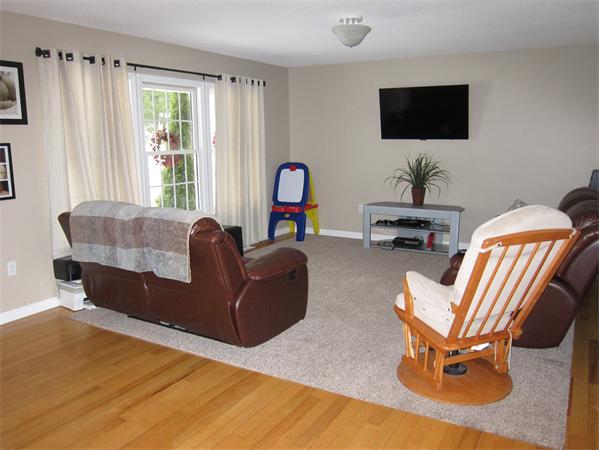 450 Dickinson Hill Road Russell, MA 01071 - Photo 7 of 23 Gallery Image 7