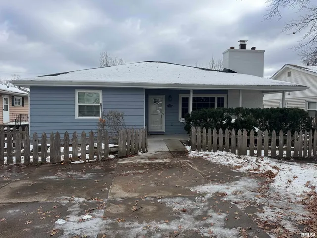 $2,000 | 3319 North Marquette Street, Davenport, IA 52806