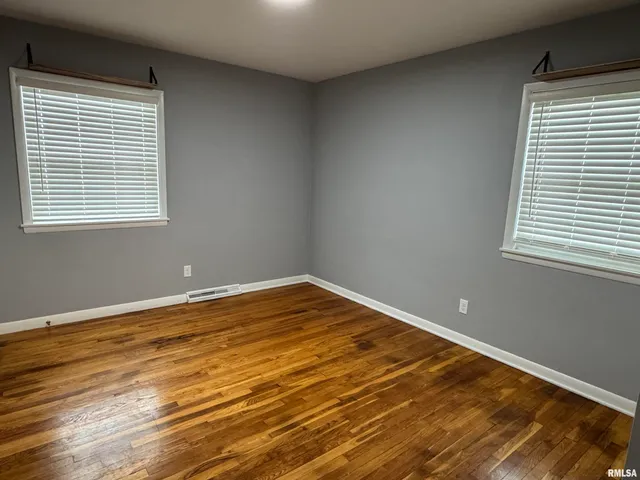 $2,000 | 3319 North Marquette Street, Davenport, IA 52806