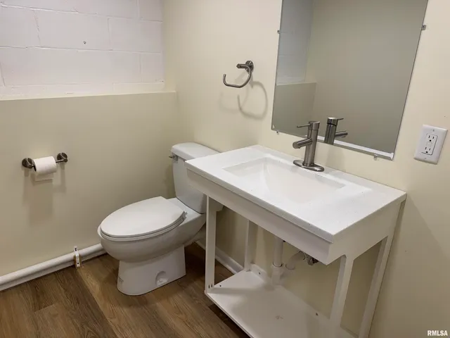 $2,000 | 3319 North Marquette Street, Davenport, IA 52806