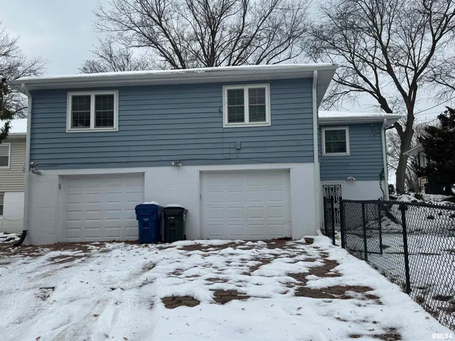 $2,000 | 3319 North Marquette Street, Davenport, IA 52806