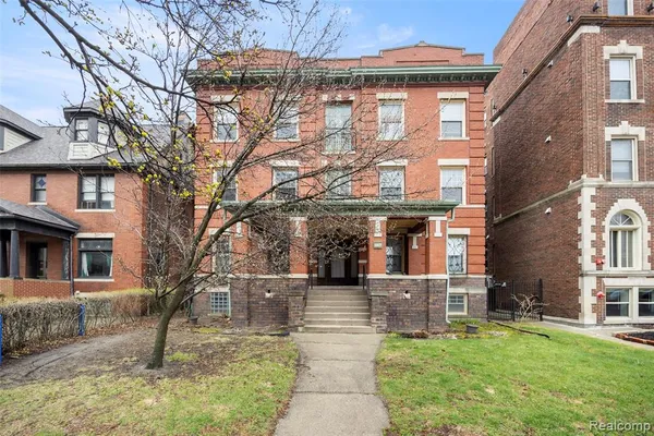 $2,100 | 469 West Willis Street, Unit 3, Detroit, MI 48201