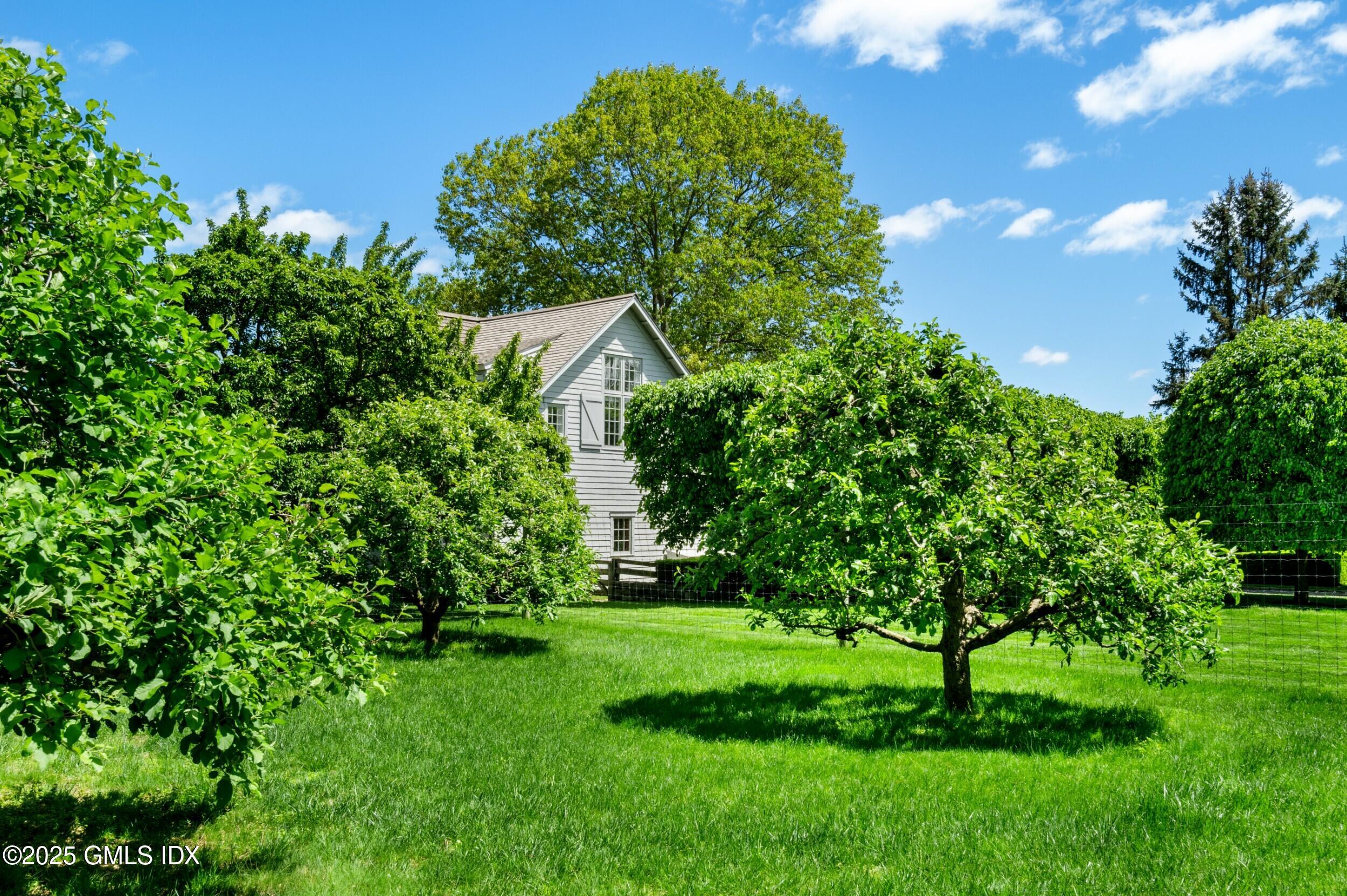 945 Oenoke Ridge New Canaan, CT 06840 - Photo 73 of 94 4.92 Orchard