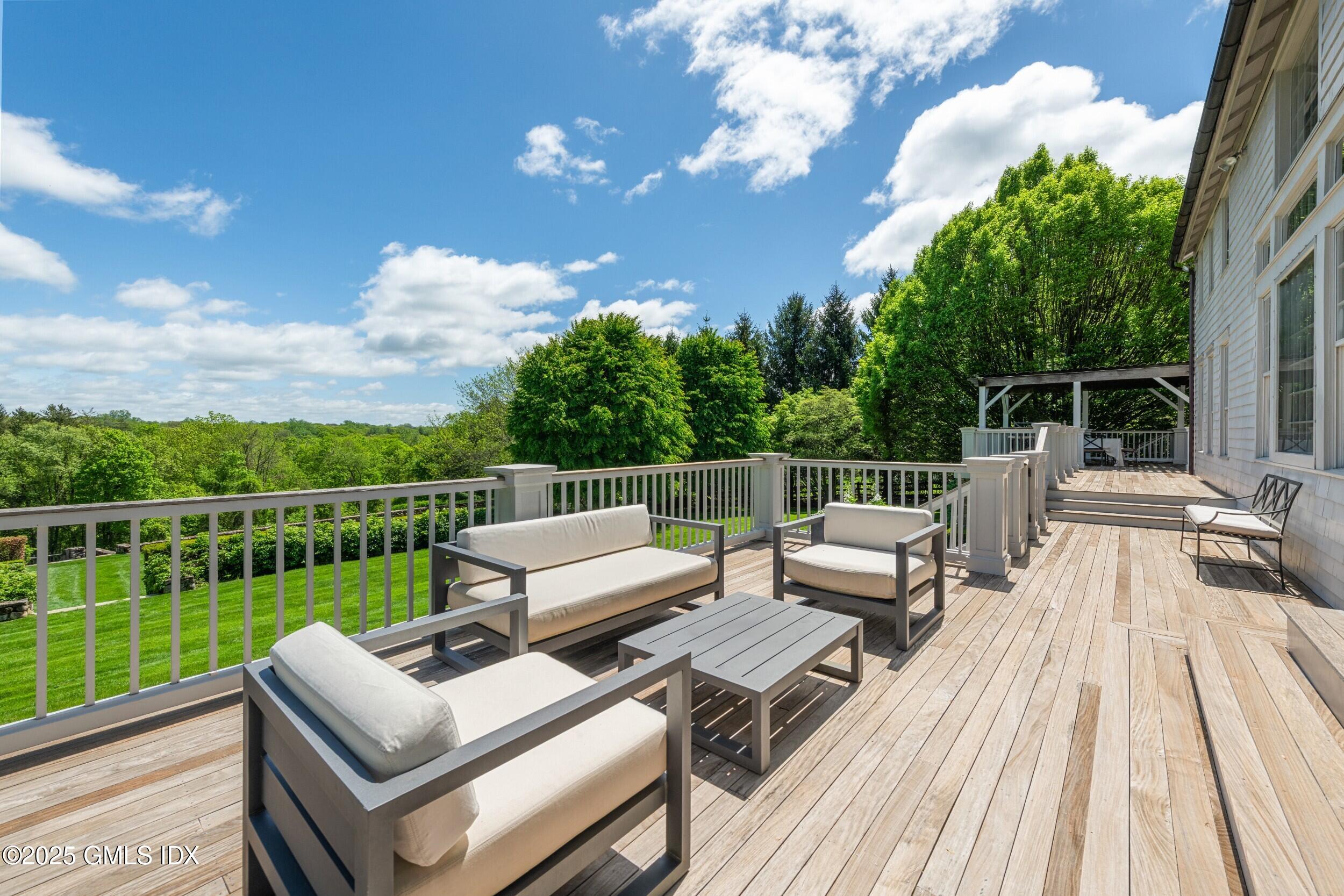 945 Oenoke Ridge New Canaan, CT 06840 - Photo 74 of 94 4.93 Deck