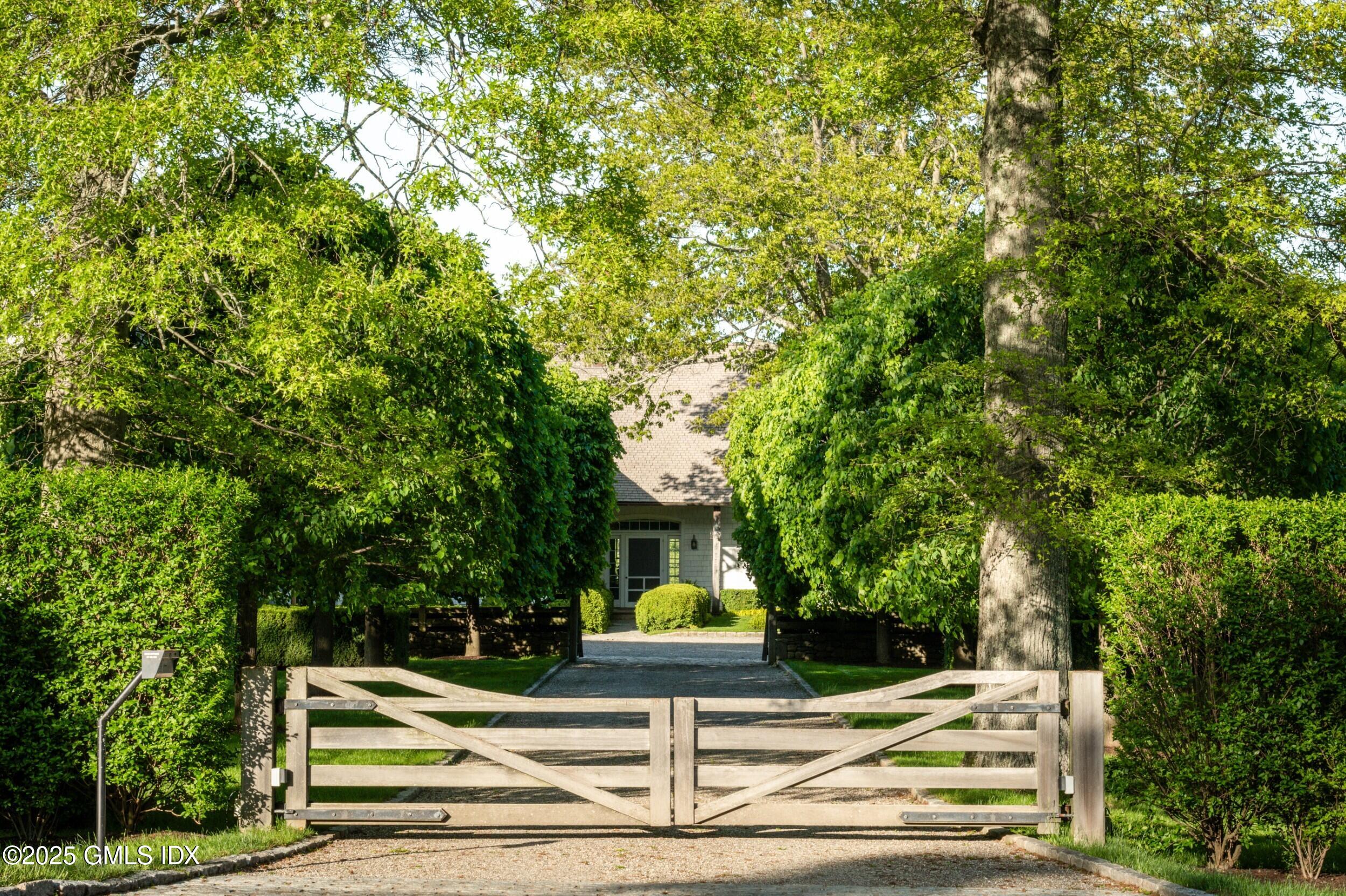 945 Oenoke Ridge New Canaan, CT 06840 - Photo 87 of 94 5.37 Front Driveway Edit (8)-2