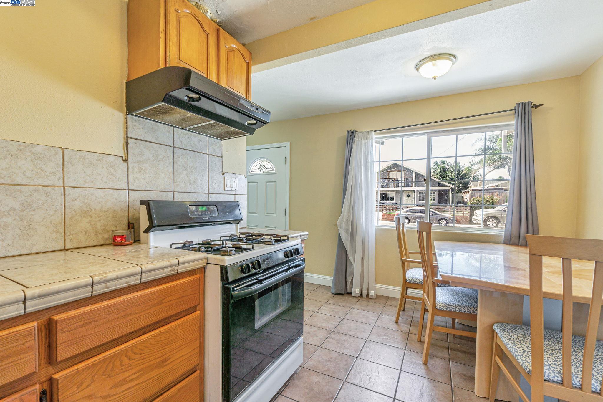 232 Shore Road Bay Point, CA 94565 - Photo 8 of 24