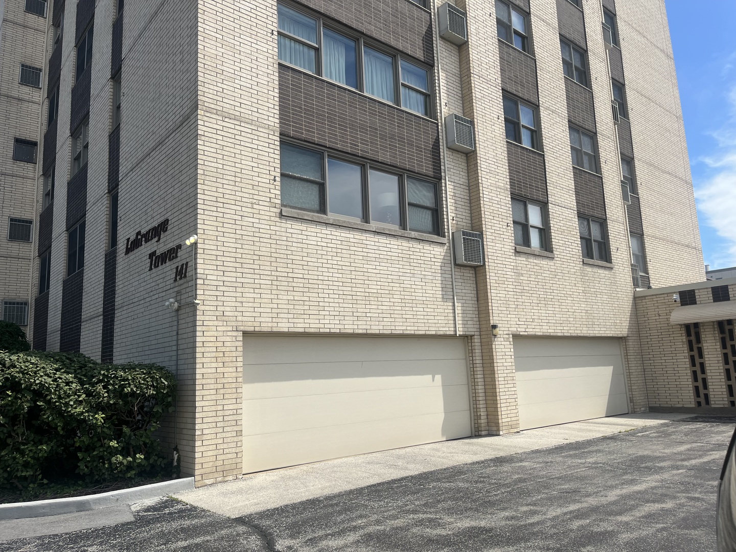 141 North La Grange Road, Unit 802 La Grange, IL 60525 - Photo 3 of 25