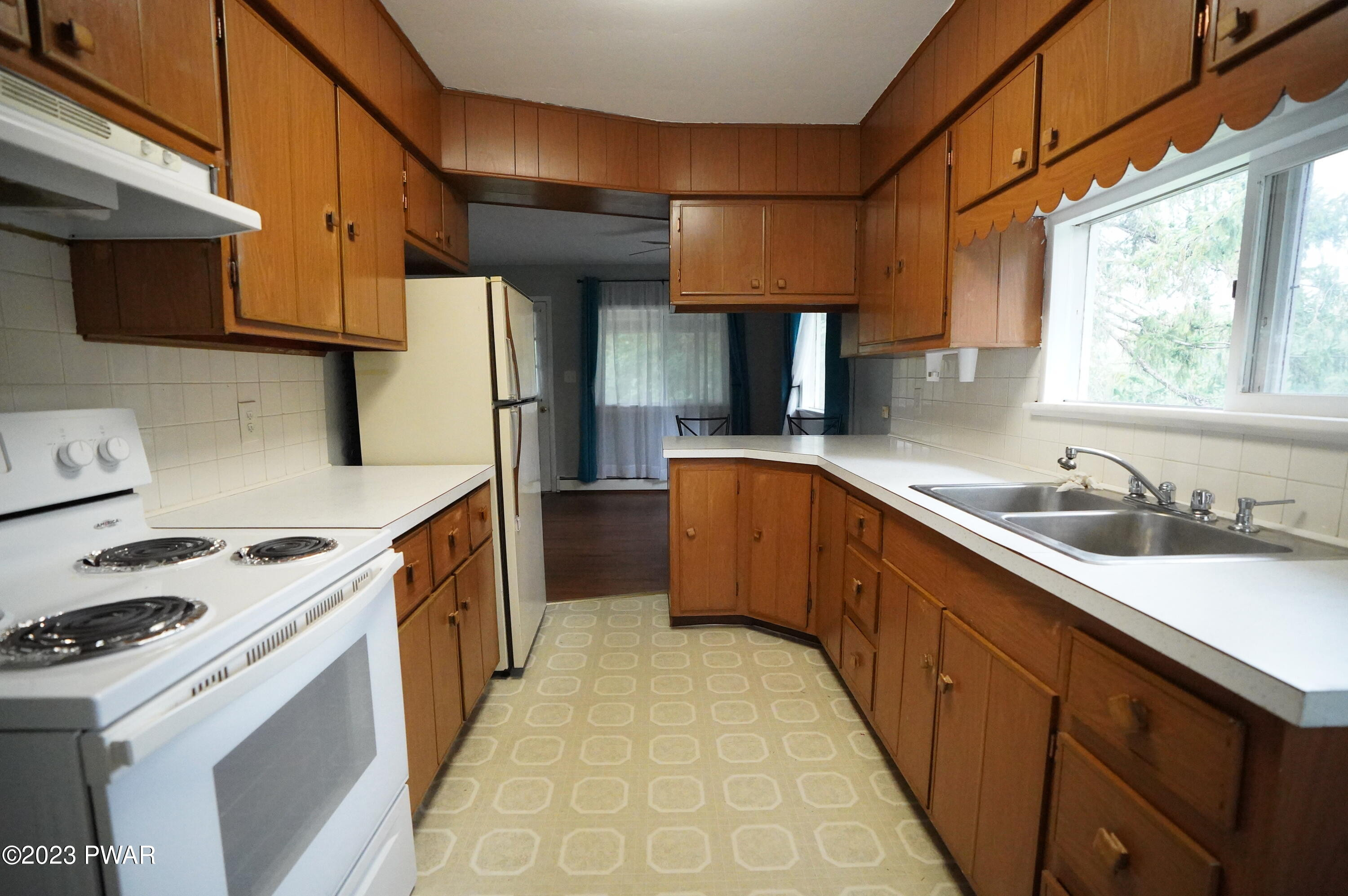 322 North Main Street Moscow, PA 18444 - Photo 25 of 48