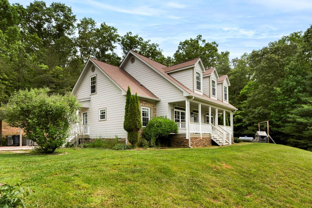 1451 Moccasin Creek Road Murphy, NC 28906 - Photo 3 of 68