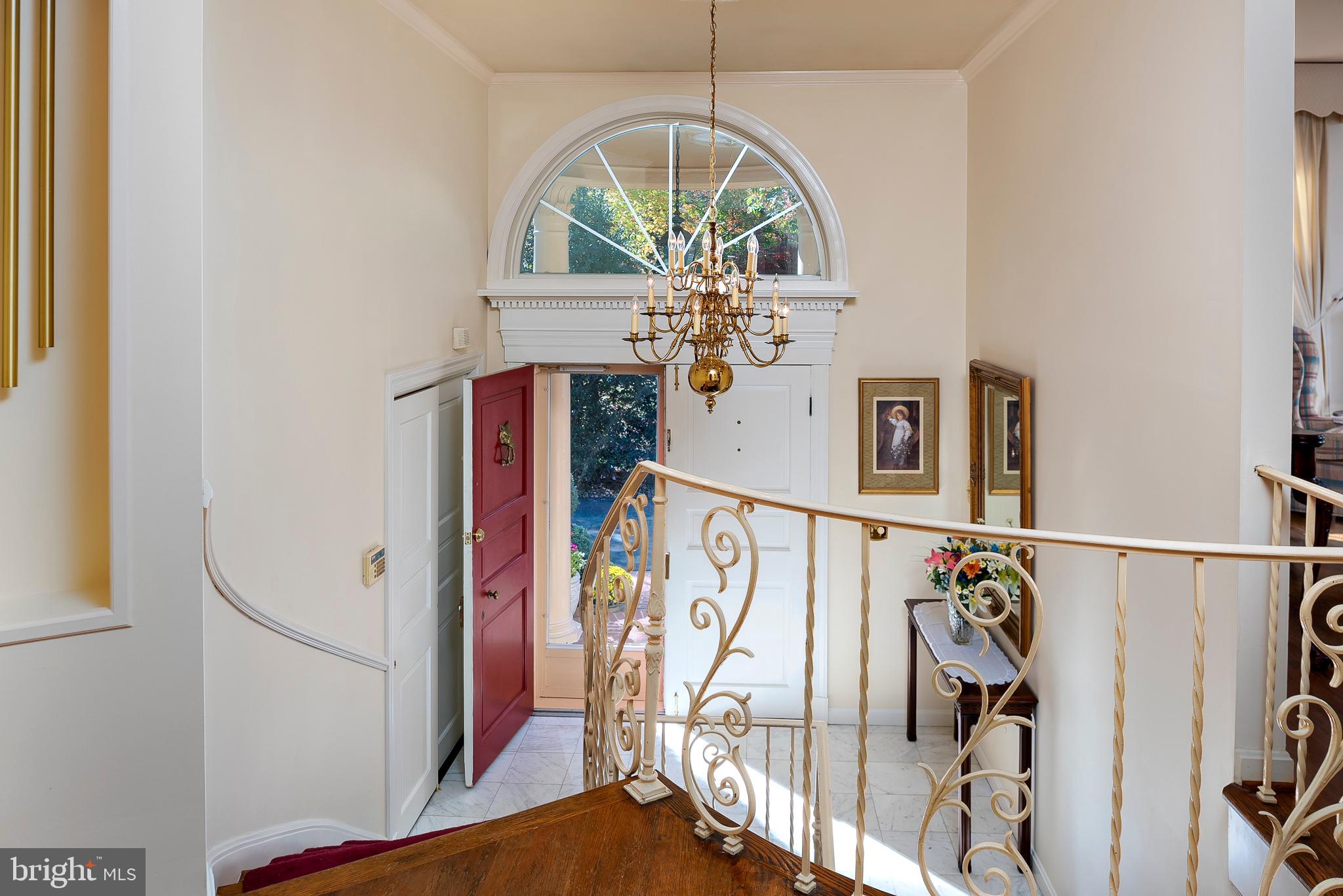 312 East Ridgely Road Lutherville-Timonium, MD 21093 - Photo 11 of 71 Foyer (alt view)