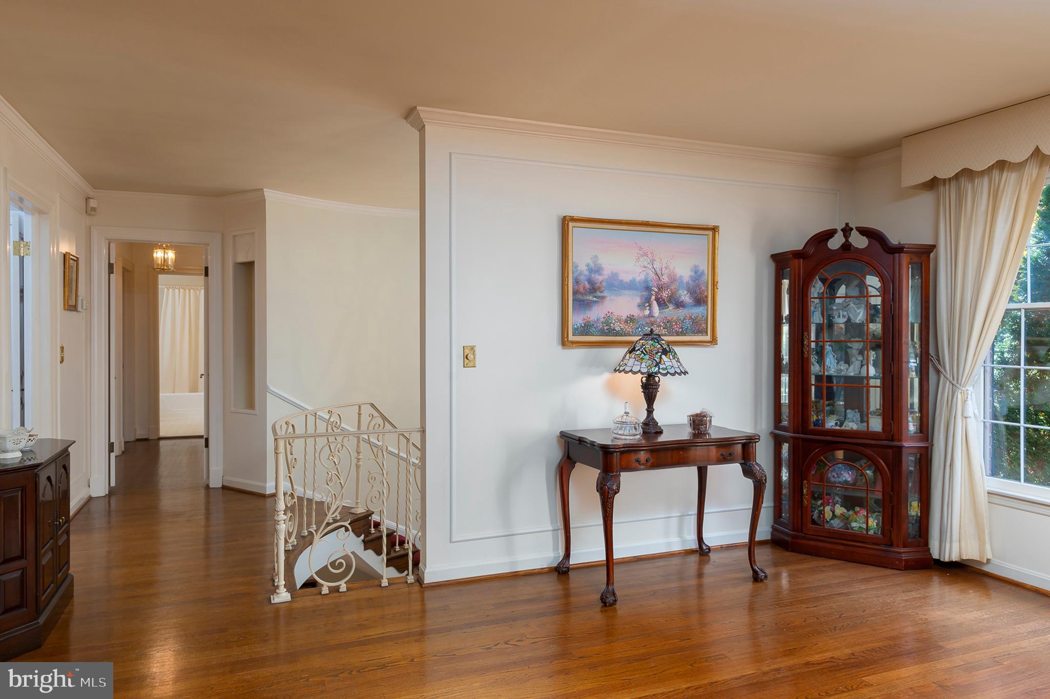312 East Ridgely Road Lutherville-Timonium, MD 21093 - Photo 12 of 71 Living Room to Foyer Area