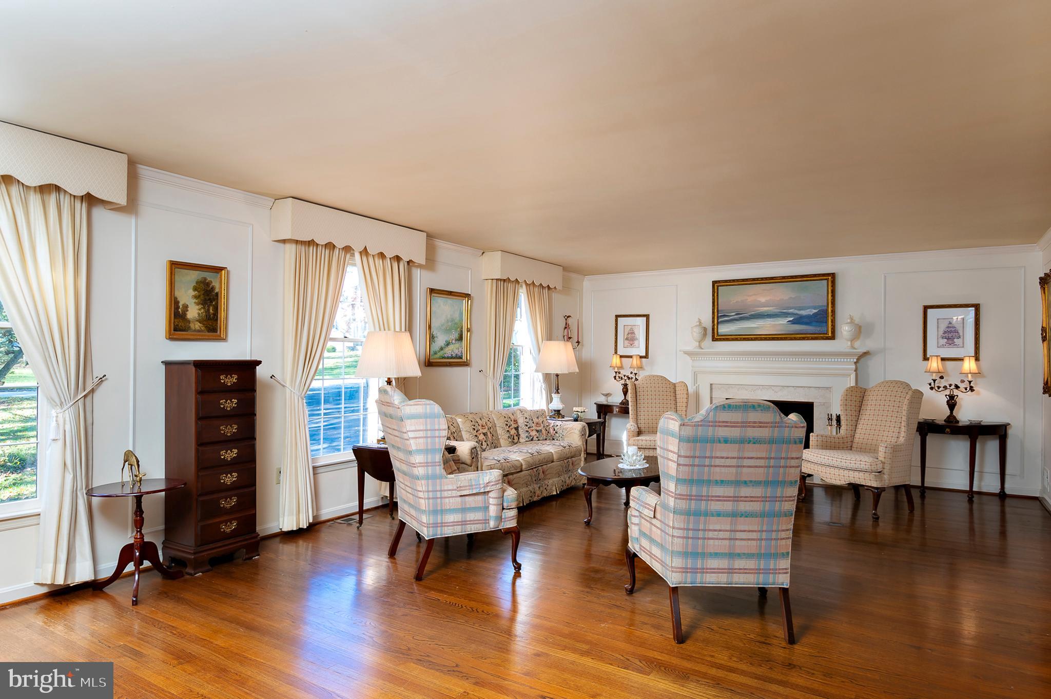 312 East Ridgely Road Lutherville-Timonium, MD 21093 - Photo 15 of 71 Living Room (alt view)