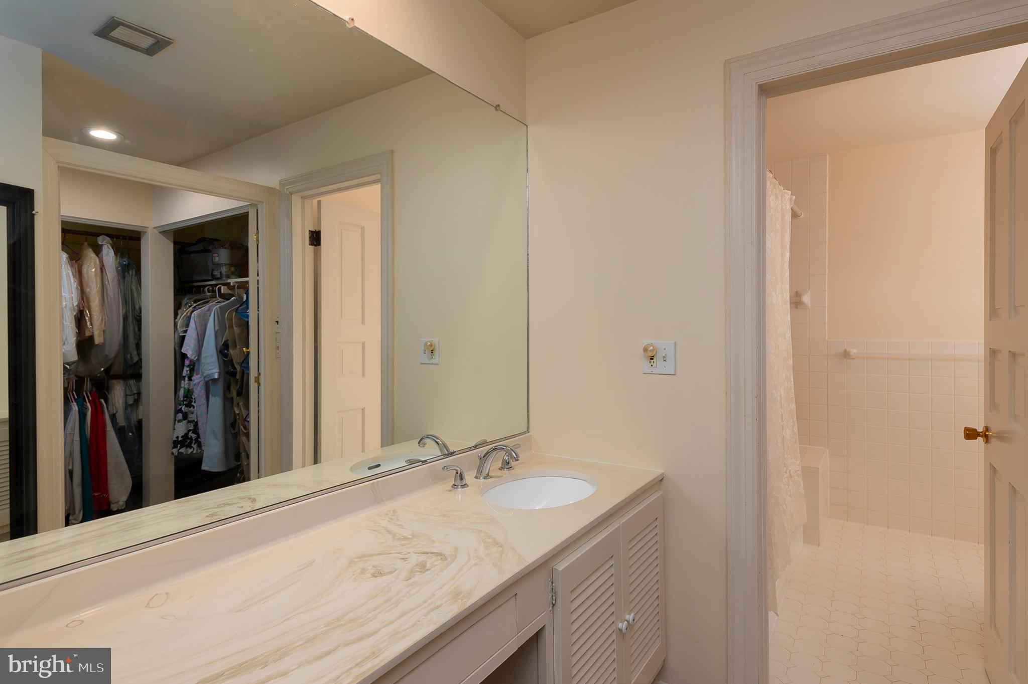 312 East Ridgely Road Lutherville-Timonium, MD 21093 - Photo 39 of 71 Master Bedroom Dressing Area