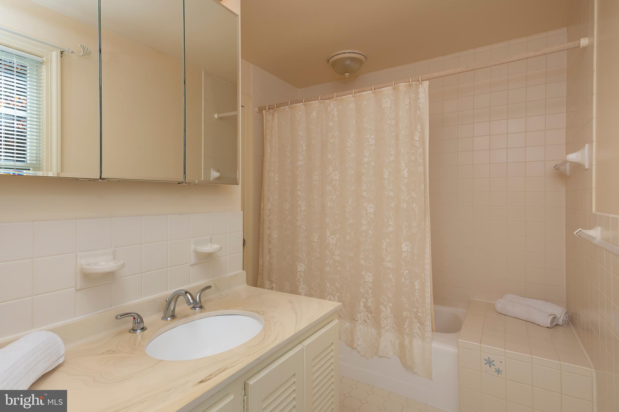 312 East Ridgely Road Lutherville-Timonium, MD 21093 - Photo 41 of 71 Master Bathroom