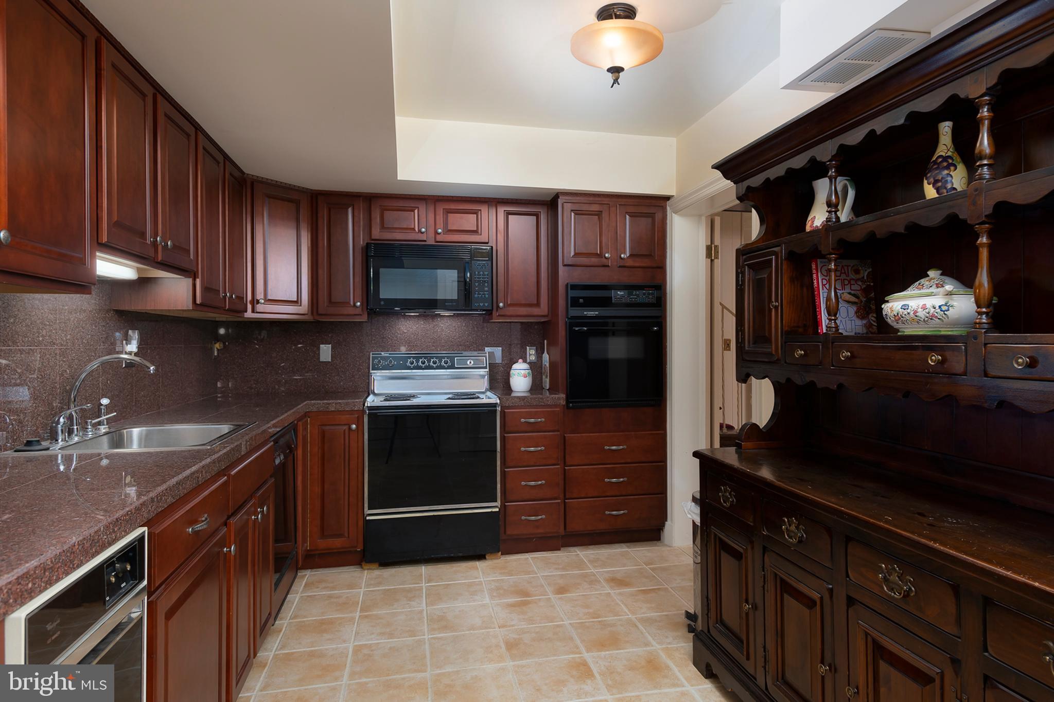 312 East Ridgely Road Lutherville-Timonium, MD 21093 - Photo 53 of 71 Kitchen 2